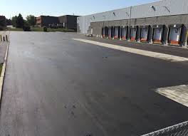 Best Asphalt Driveway Installation  in Sullivan Gardens, TN